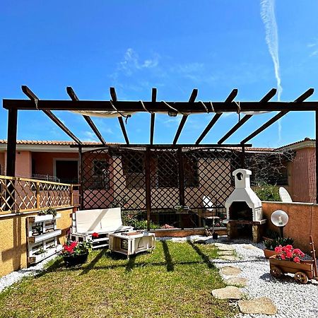 Appartement Casa Quasimodo, Con Patio E Giardino Privato à Olbia Extérieur photo