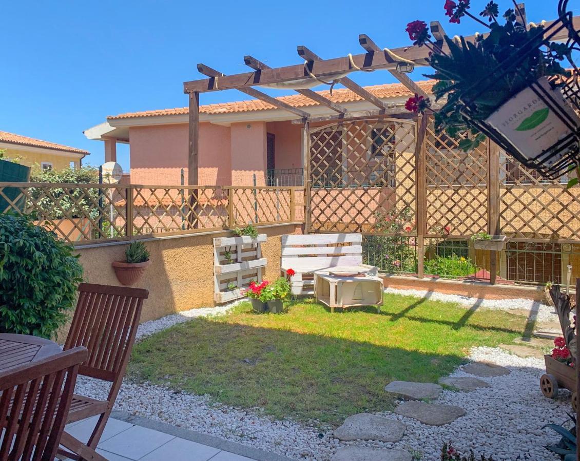 Appartement Casa Quasimodo, Con Patio E Giardino Privato à Olbia Extérieur photo