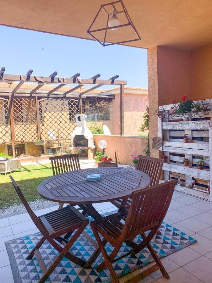 Appartement Casa Quasimodo, Con Patio E Giardino Privato à Olbia Extérieur photo